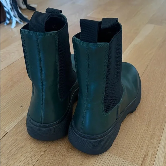 Burberry Creeper Chelsea Boots - Picture 6 of 7